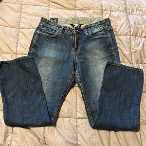 Lucky Brand Classic Cathy Crop size 6/28.. a small 28 and no stretch